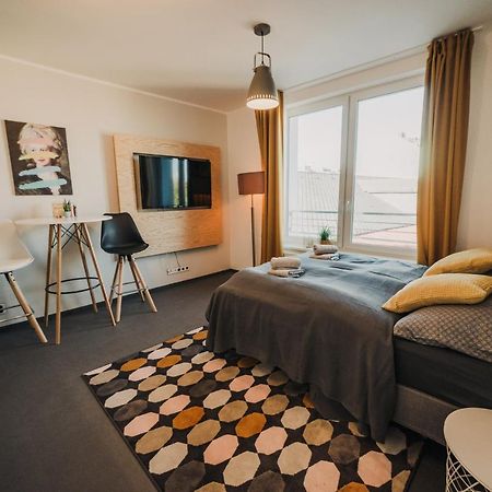 Appartamento Beautiful new studio, 400m from the square Plzeň Esterno foto