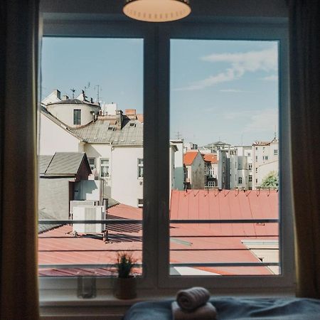 Appartamento Beautiful new studio, 400m from the square Plzeň Esterno foto